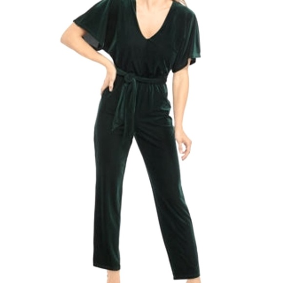 June & Hudson, Small Black velour silky jumpsuit with belt around the waist - Picture 1 of 9